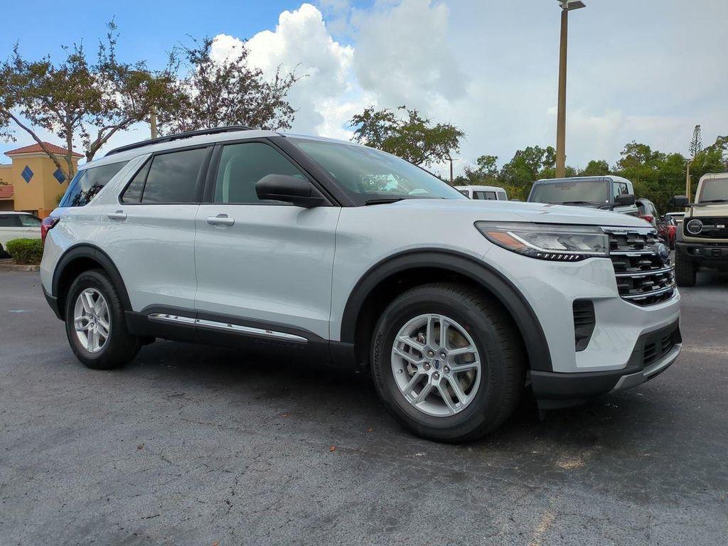 new 2025 Ford Explorer car, priced at $38,715