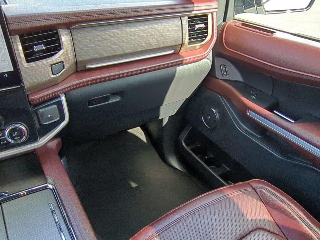 used 2024 Ford Expedition car, priced at $50,991