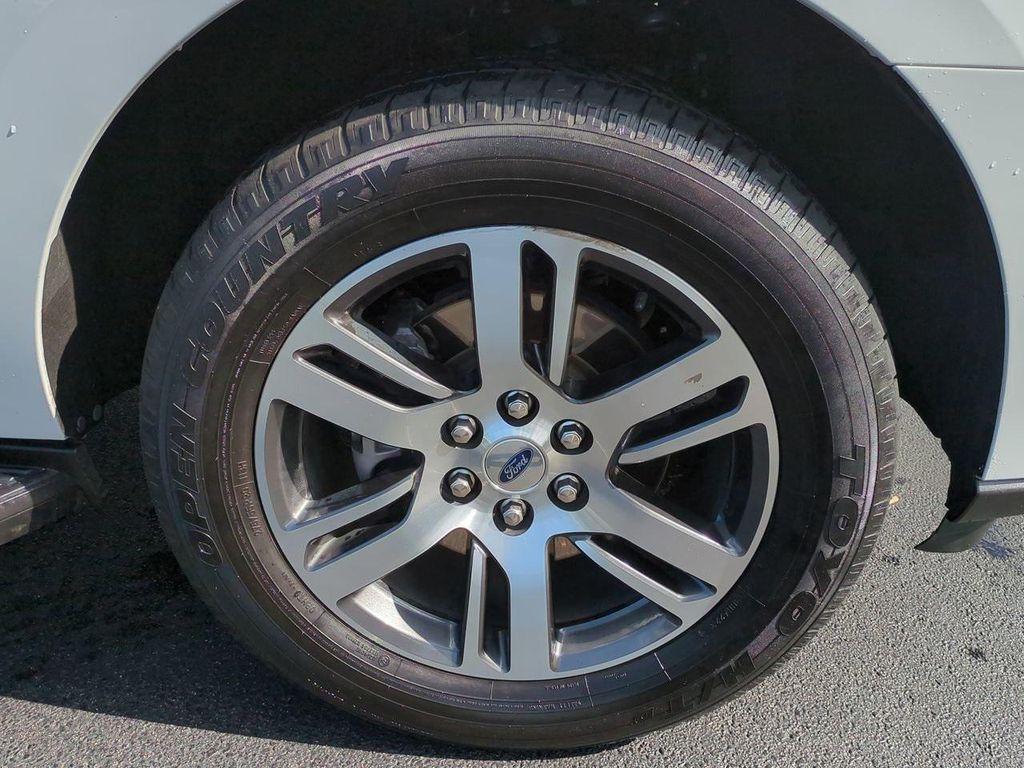 used 2024 Ford Expedition car, priced at $50,991