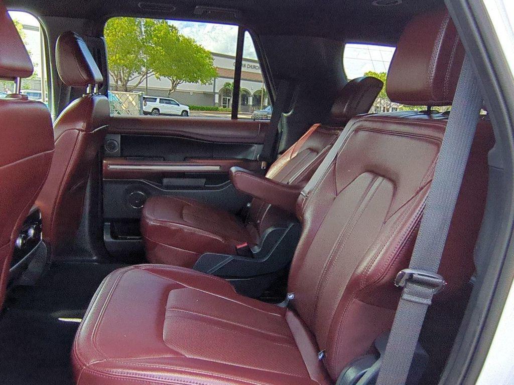 used 2024 Ford Expedition car, priced at $50,991