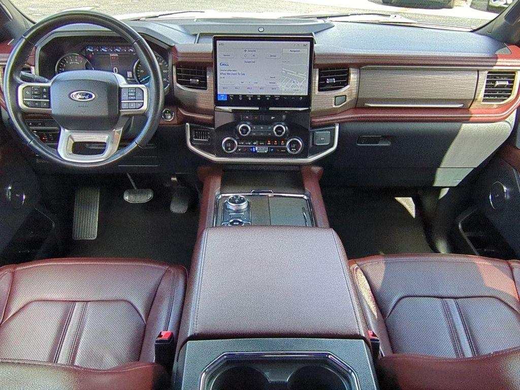 used 2024 Ford Expedition car, priced at $50,991