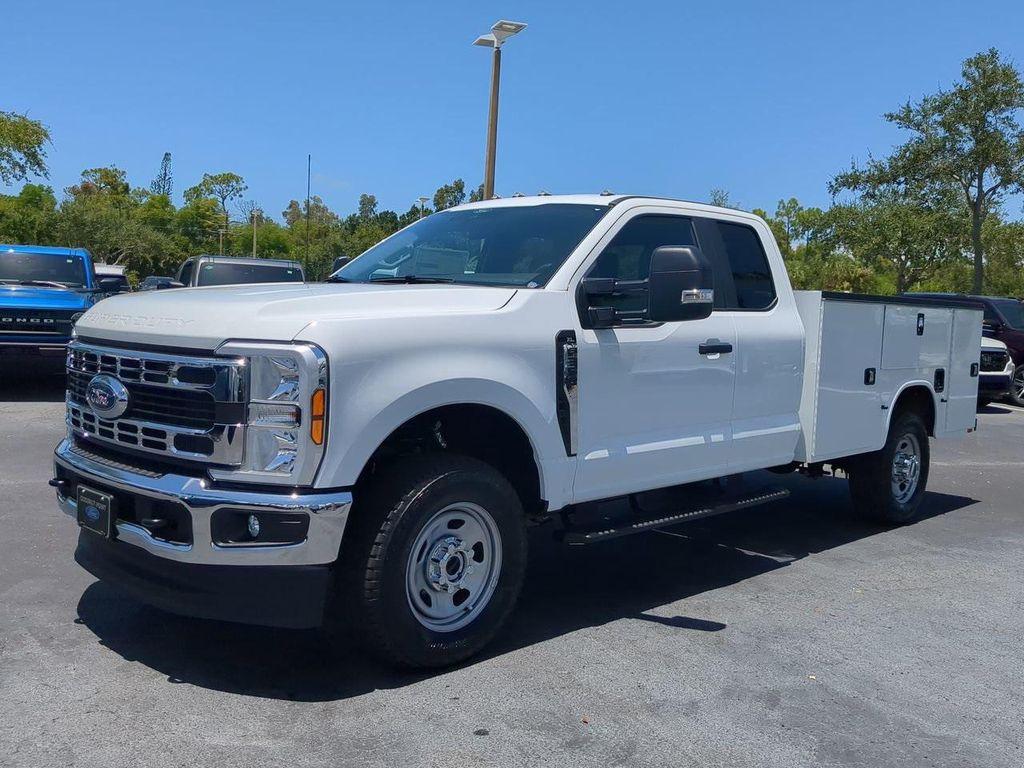 new 2025 Ford F-350 car, priced at $75,900