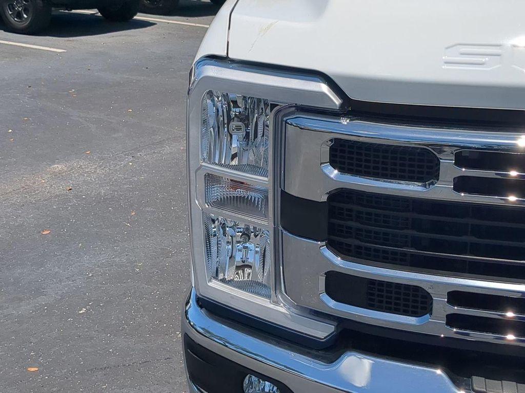 new 2025 Ford F-350 car, priced at $75,900
