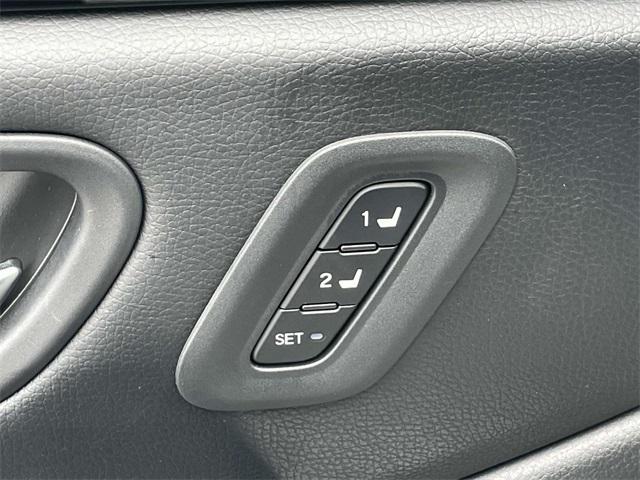 used 2023 Honda Pilot car, priced at $40,628