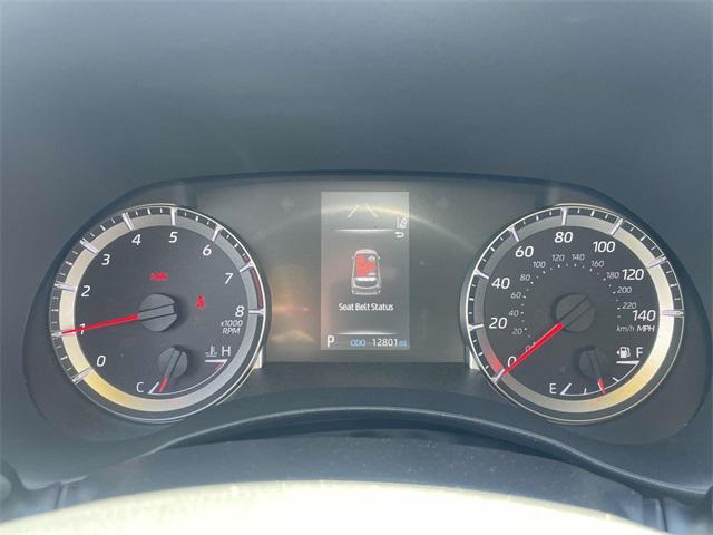 used 2022 Toyota Highlander car, priced at $31,132