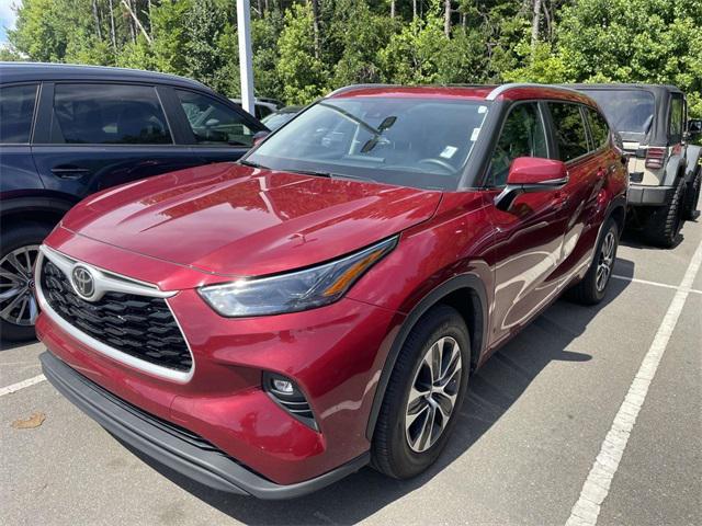 used 2023 Toyota Highlander car, priced at $37,684