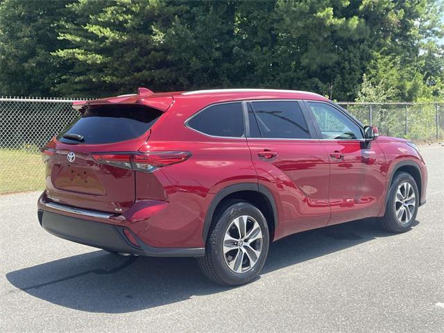 used 2023 Toyota Highlander car, priced at $36,359