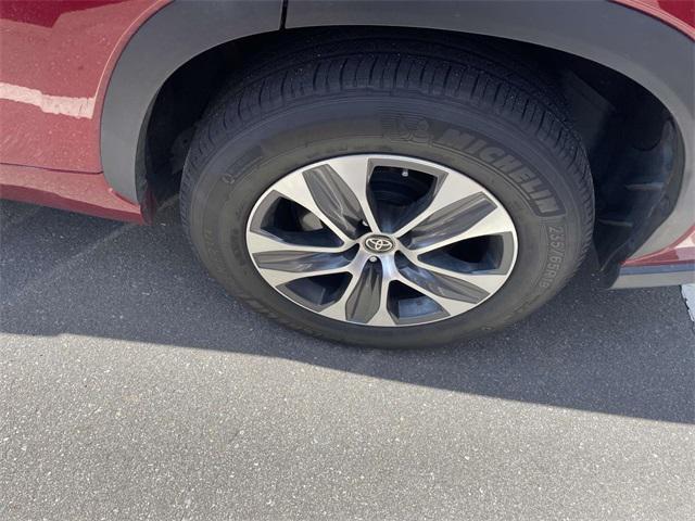 used 2023 Toyota Highlander car, priced at $37,684