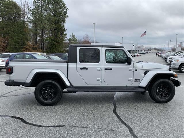 used 2022 Jeep Gladiator car, priced at $31,394