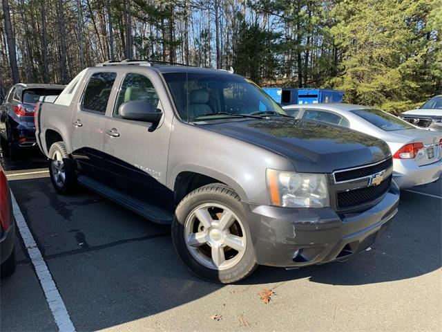 used 2011 Chevrolet Avalanche car, priced at $11,958