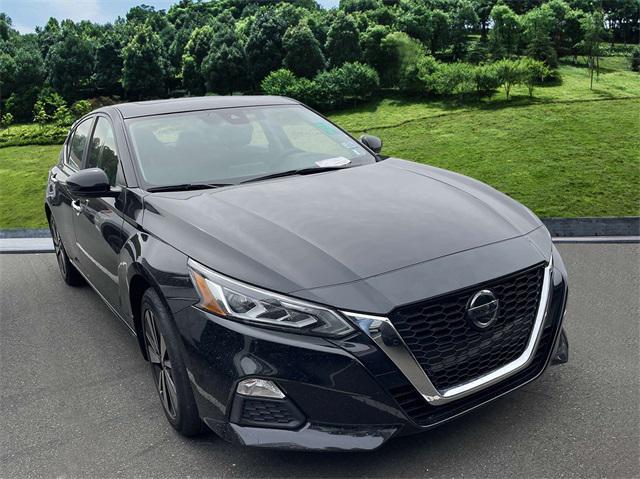 used 2022 Nissan Altima car, priced at $23,156