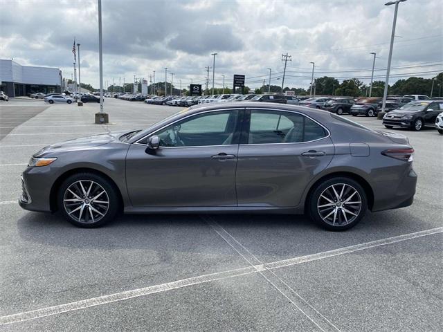 used 2022 Toyota Camry Hybrid car, priced at $28,928