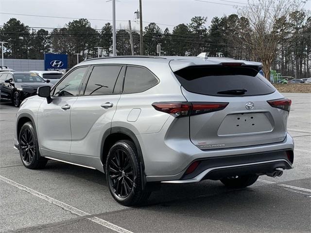 used 2024 Toyota Highlander car, priced at $45,000