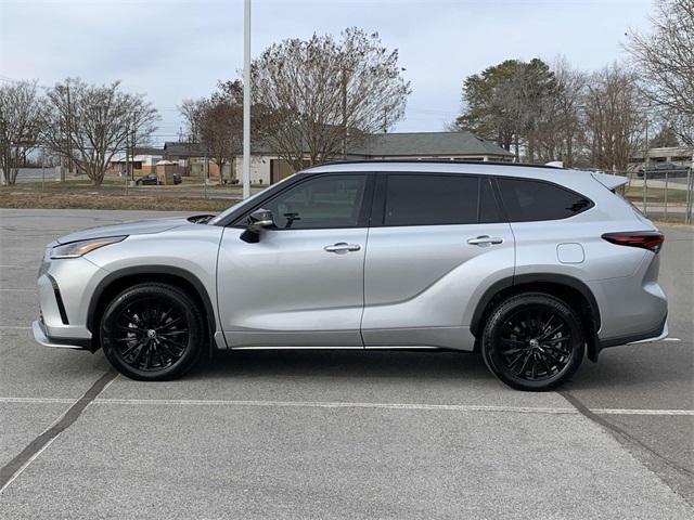 used 2024 Toyota Highlander car, priced at $45,000