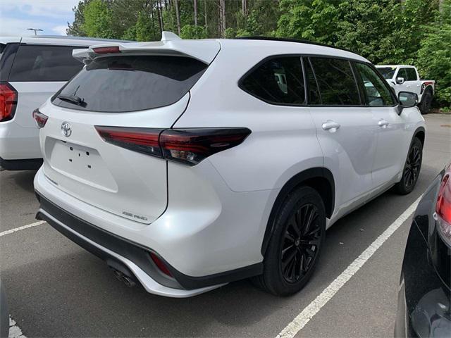 used 2024 Toyota Highlander car, priced at $45,000