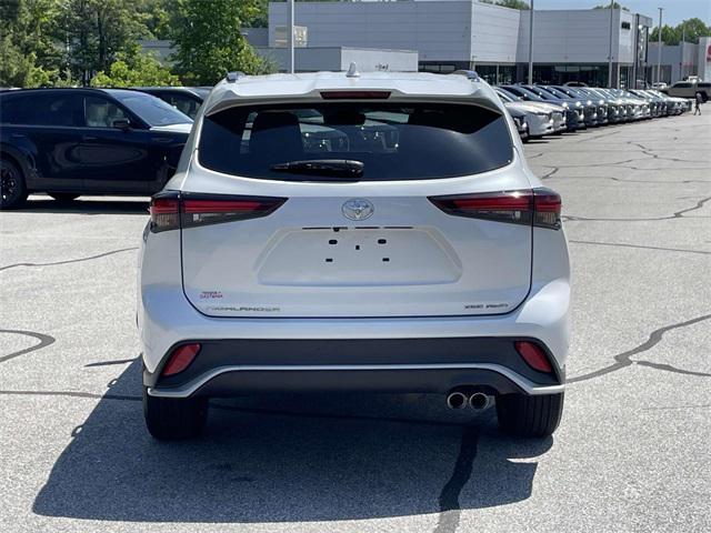 used 2024 Toyota Highlander car, priced at $45,000
