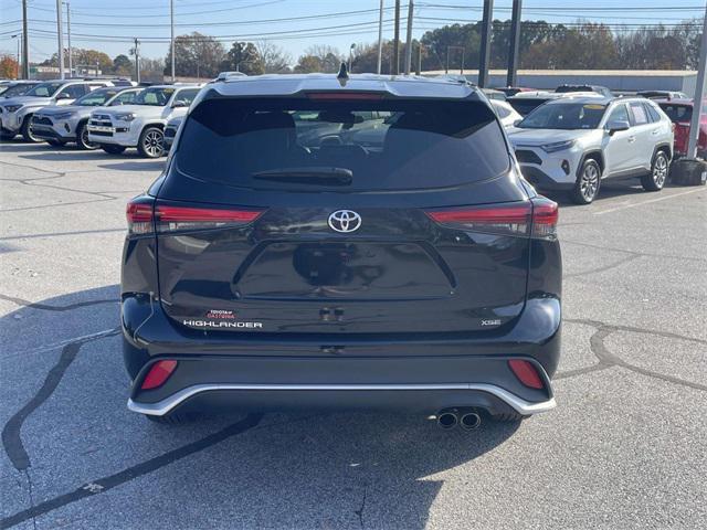 used 2023 Toyota Highlander car, priced at $35,132