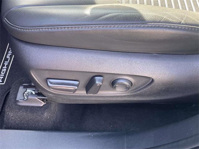 used 2023 Toyota Highlander car, priced at $35,132