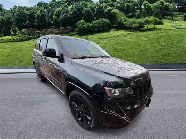 used 2017 Jeep Grand Cherokee car, priced at $15,950