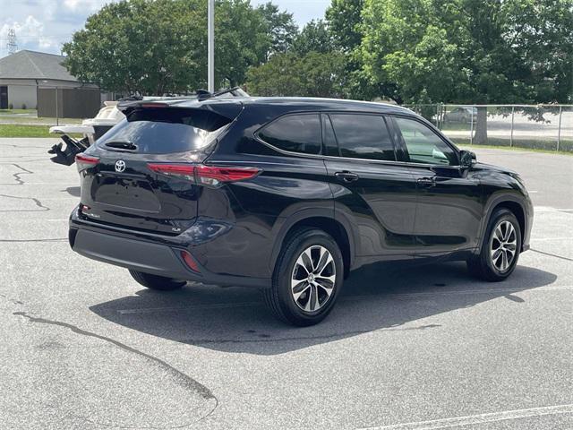 used 2020 Toyota Highlander car, priced at $31,244