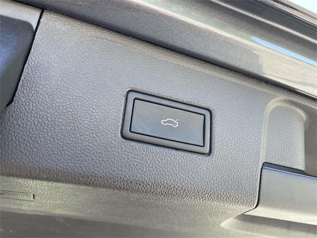 used 2021 Volkswagen Atlas car, priced at $25,684