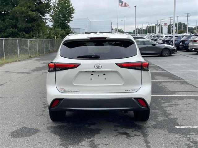 used 2021 Toyota Highlander car, priced at $36,928