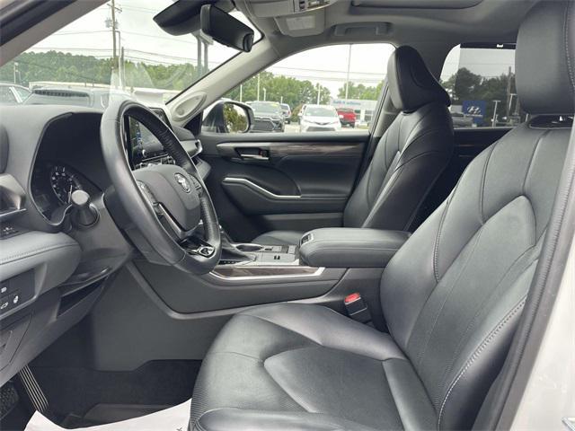 used 2021 Toyota Highlander car, priced at $36,928