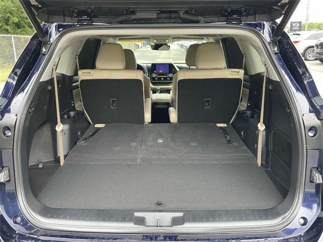 used 2023 Toyota Highlander car, priced at $37,628