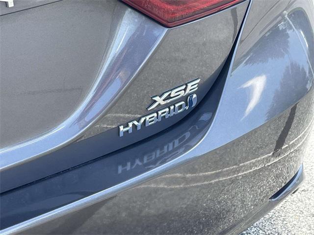 used 2021 Toyota Camry Hybrid car, priced at $23,451