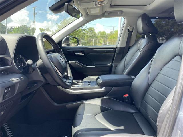 used 2023 Toyota Highlander car, priced at $38,396