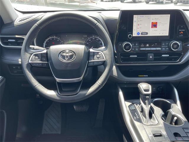used 2023 Toyota Highlander car, priced at $38,396