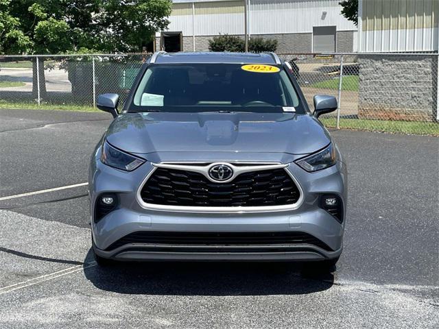 used 2023 Toyota Highlander car, priced at $38,396
