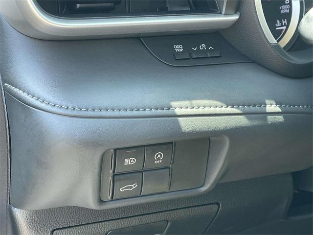 used 2023 Toyota Highlander car, priced at $38,396