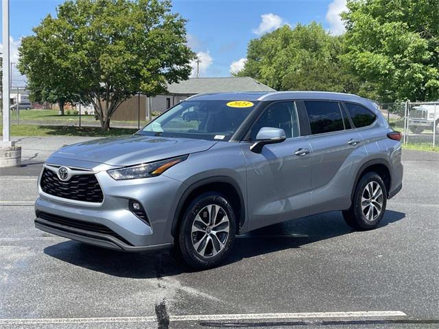 used 2023 Toyota Highlander car, priced at $38,396