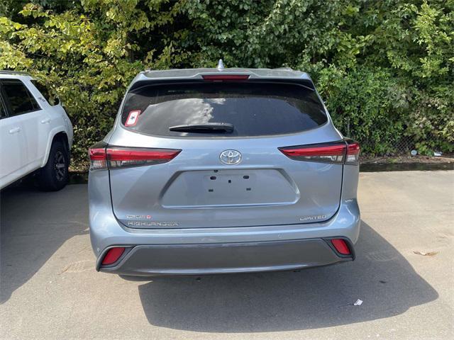 used 2022 Toyota Highlander car, priced at $34,908
