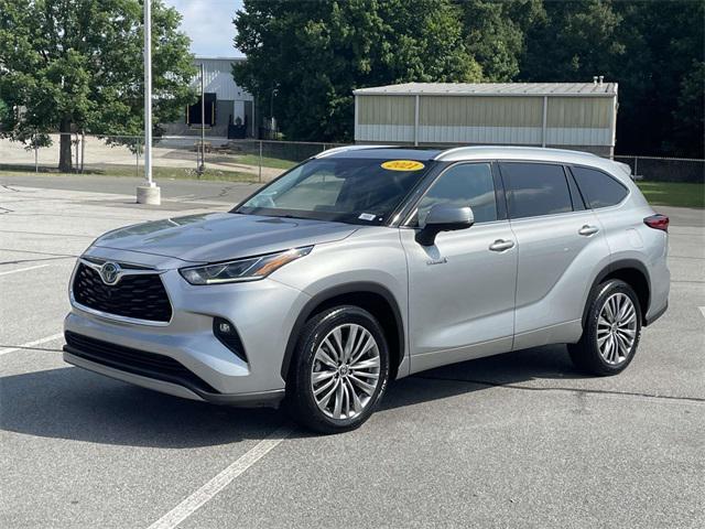 used 2021 Toyota Highlander Hybrid car, priced at $36,728