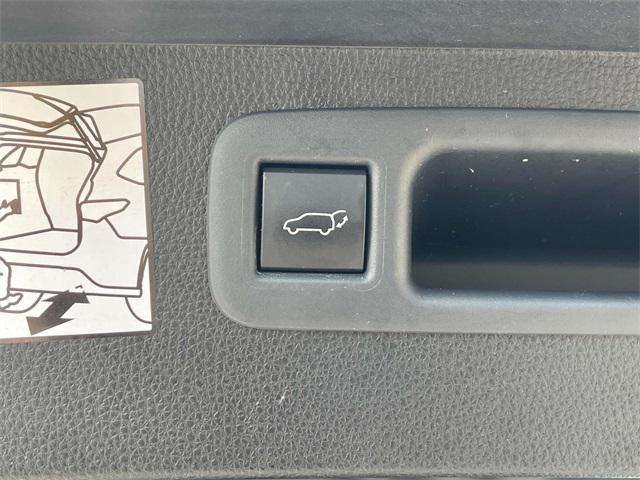 used 2021 Toyota Highlander Hybrid car, priced at $36,728
