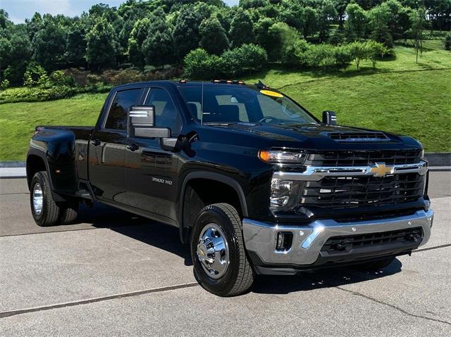 used 2025 Chevrolet Silverado 3500 car, priced at $68,996