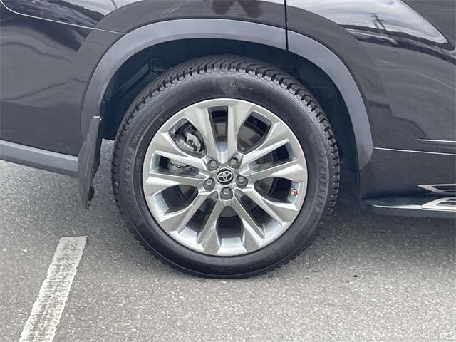 used 2021 Toyota Highlander Hybrid car, priced at $41,987