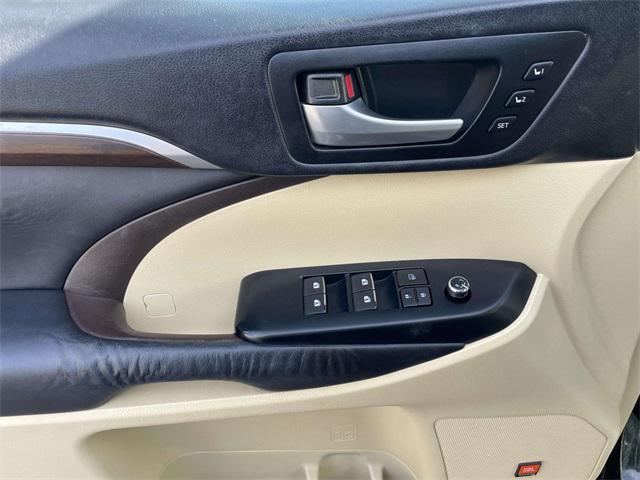 used 2015 Toyota Highlander car, priced at $15,900