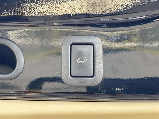 used 2015 Toyota Highlander car, priced at $15,900