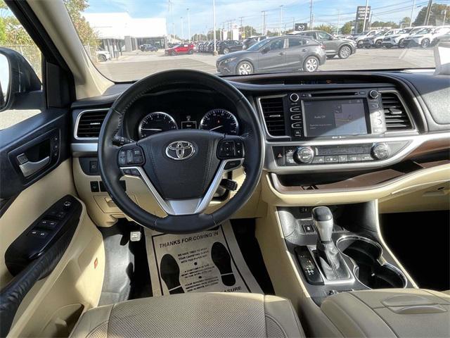 used 2015 Toyota Highlander car, priced at $15,900