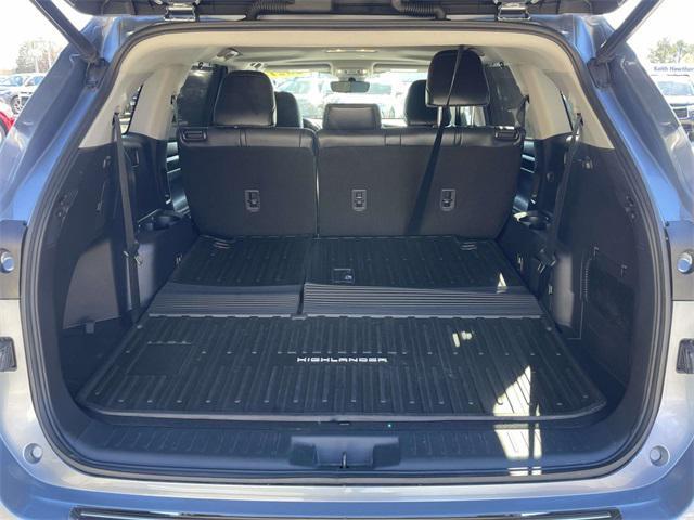 used 2021 Toyota Highlander car, priced at $30,392