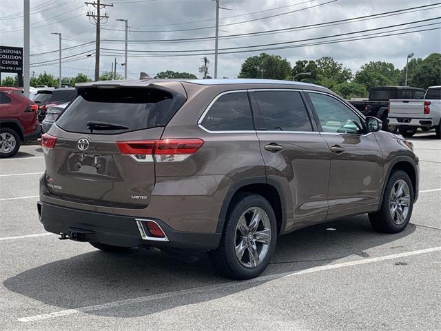 used 2018 Toyota Highlander car, priced at $31,828