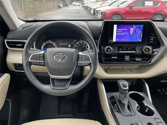 used 2024 Toyota Highlander Hybrid car, priced at $46,701