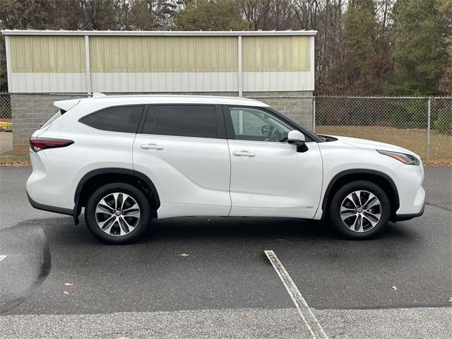 used 2024 Toyota Highlander Hybrid car, priced at $46,701