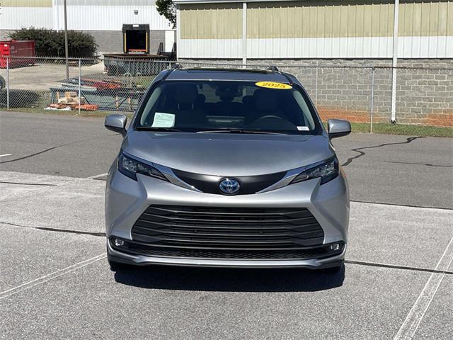 used 2025 Toyota Sienna car, priced at $43,013