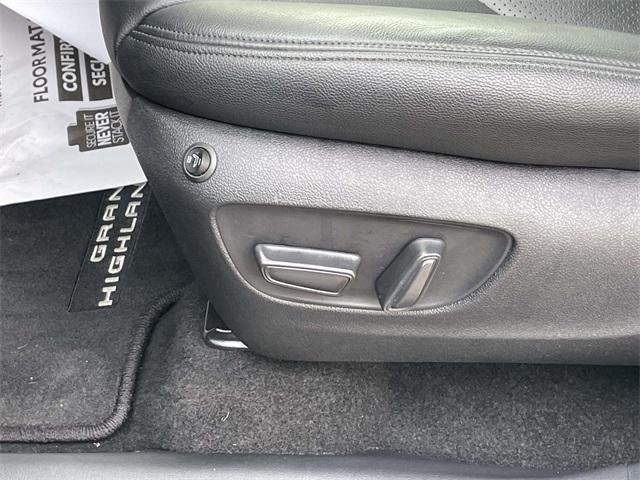 used 2025 Toyota Highlander car, priced at $42,493