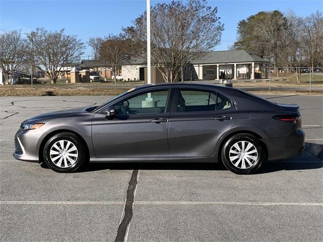 used 2022 Toyota Camry Hybrid car, priced at $23,095