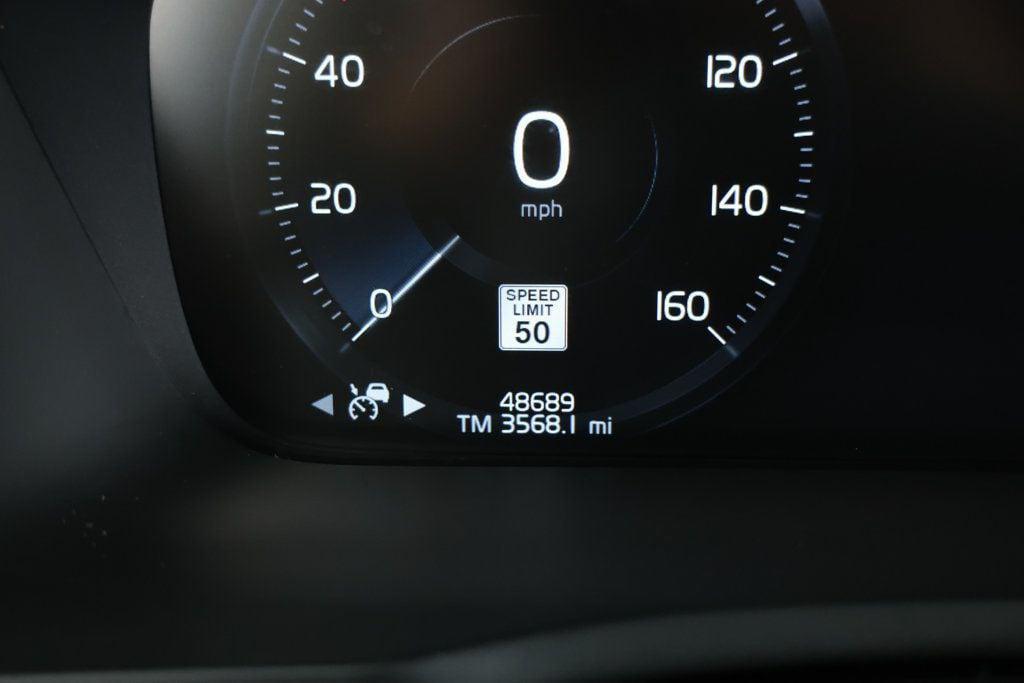 used 2020 Volvo XC90 car, priced at $26,495